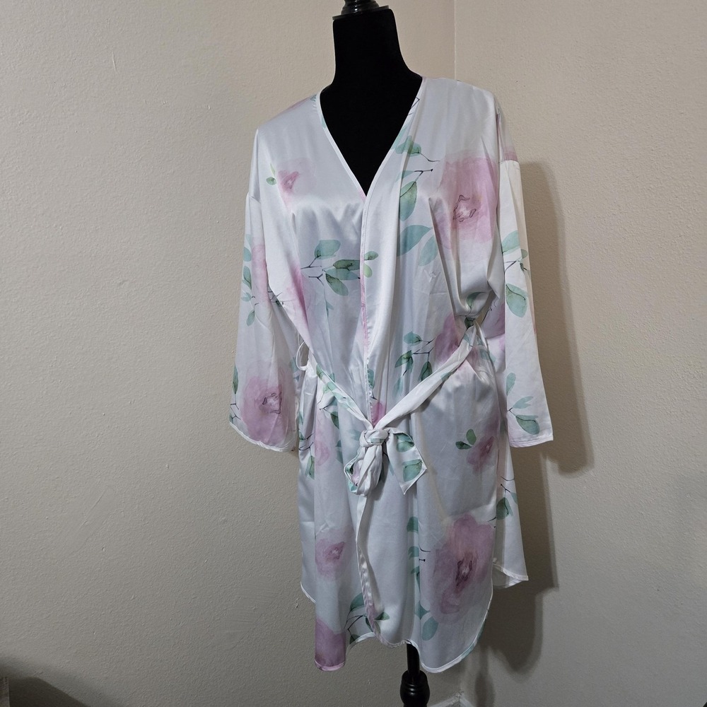 David's Bridal Robe Womens L/XLWhite Floral Satin Belted Robe Wedding